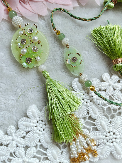 Cluster of Flowers Rakhi Lumba Set