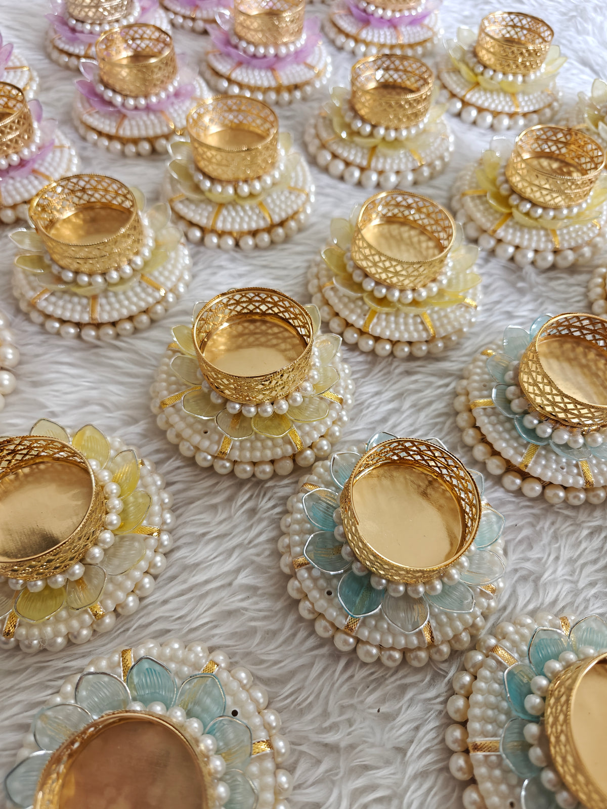 Pearl Petal Tealight Holder - Set of 2