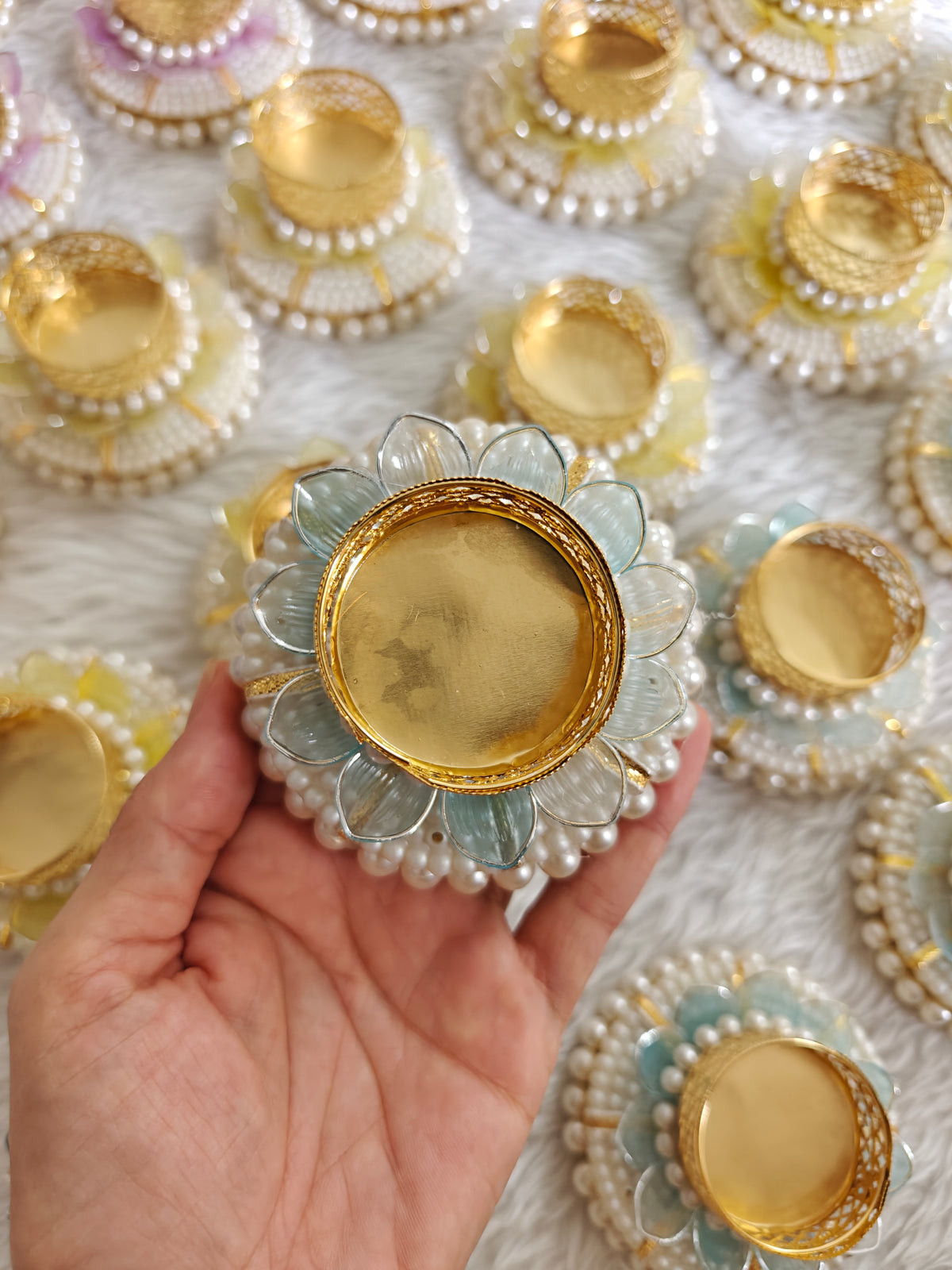 Pearl Petal Tealight Holder - Set of 2