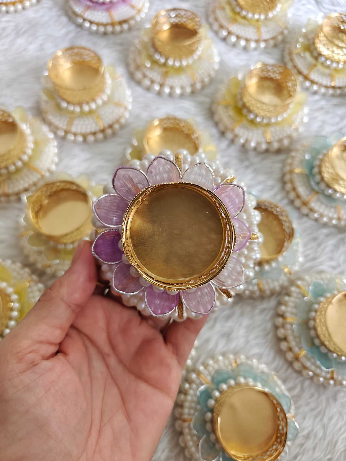 Pearl Petal Tealight Holder - Set of 2