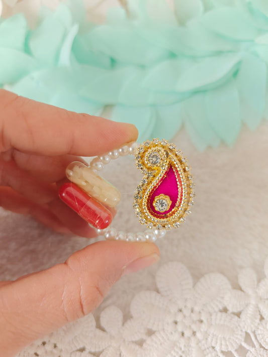 Royal Paisley Pearl Roli Chawal