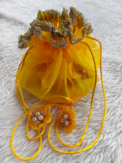 Premium Momo Potli Rakhi Hamper
